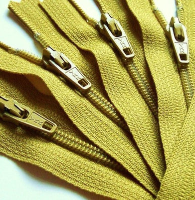 18" Zippers